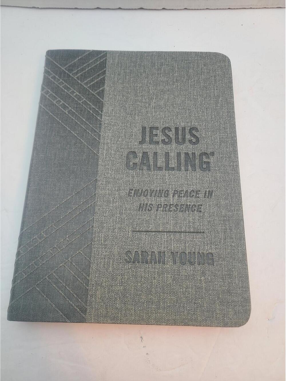 Jesus Calling Enjoying Peace In His Presence Devotional Christian 365 Day New!